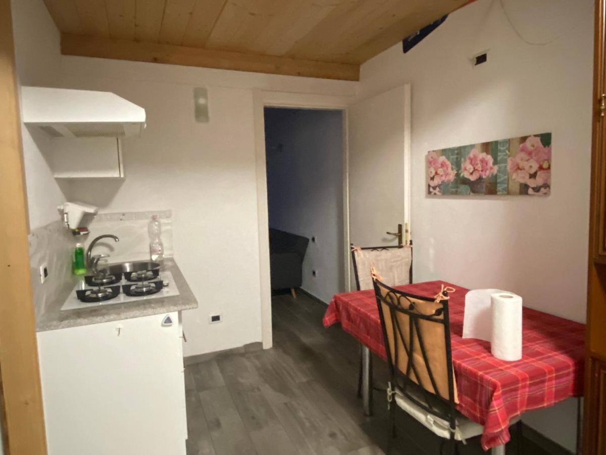 דירות Cadegliano Viconago Casa Danilo מראה חיצוני תמונה